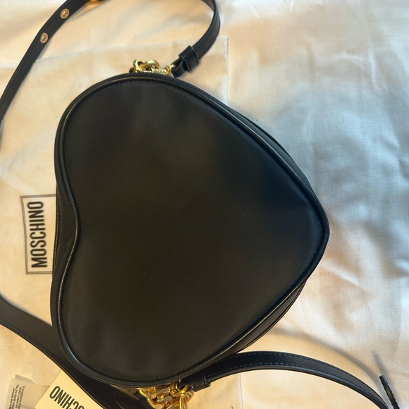 Moschino nylon heart bag. Used a few times. Excellent condition. - Picture 6 of 12